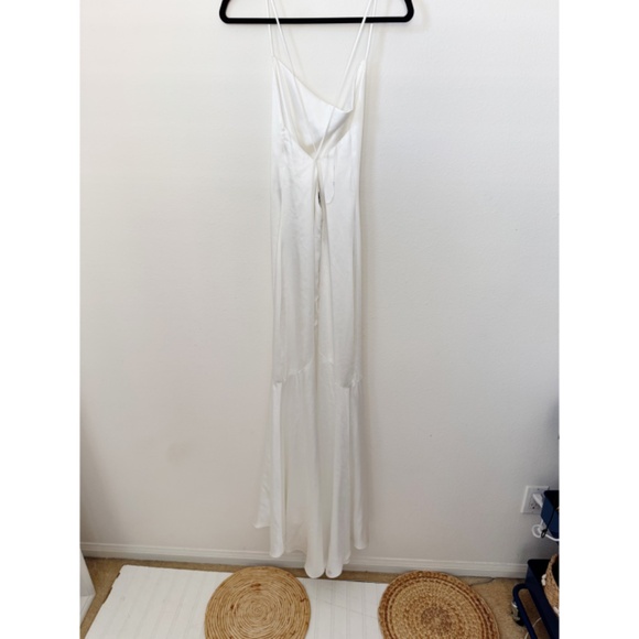 ELLIATT Aisle Dress Satin White Wedding Bride Maxi Cowl Neck Revolve M - Picture 3 of 7